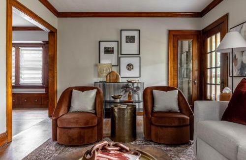 Cleveland Casa | Stunning 3BR - Near Cleveland Clinic Main Campus