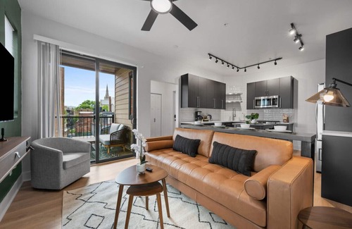 Shadyside Apartamento | Stunning 3BR Penthouse Suite| 2 decks| A+ Location