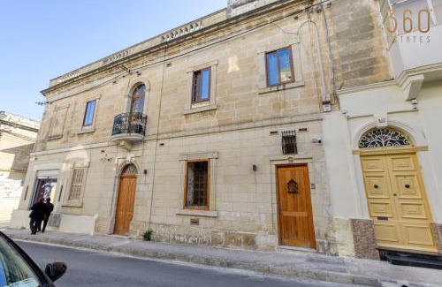 Paola Apartamento | Stunning 3BR Townhouse with Private Rooftop Access by 360 Estates