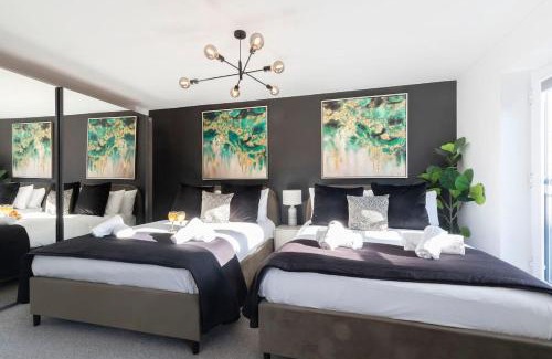 Cheltenham Casa | Stunning 4 Bed 3 Bathroom Home