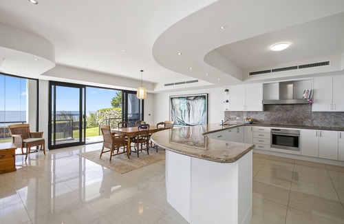 Noraville Casa | Stunning 4-Bed -Aloha Beach Front Beauty Noraville