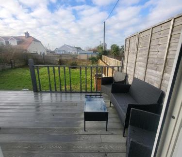 St Mary's Bay Casa | Stunning 4-Bed Beachfront Home Sea Views in Dymchurch