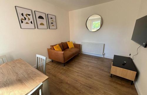 Reading Casa | Stunning 4 BED House for Contractors & Holiday Makers