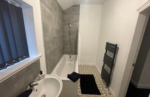 Hull Apartamento | Stunning 4 bedroom 8 person 2 bathroom house!