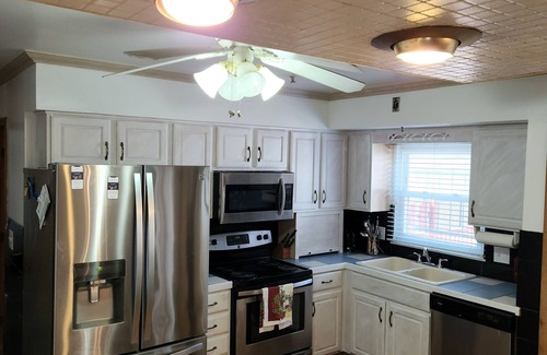 Columbus Casa | Stunning 4-bedroom all ensuite with a beautiful backyard. Plenty of free parking