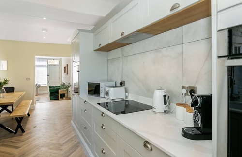 Cirencester Casa | Stunning 4 Bedroom Townhouse in Cirencester