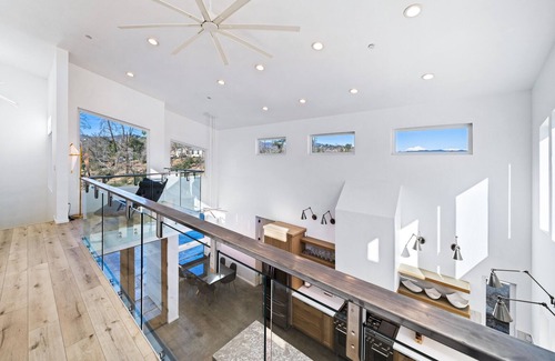 Redding Casa | Stunning 4-Bedroom Mountain Home