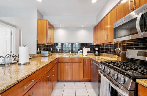 Shadyside Casa | Stunning 4-story Home | Sauna | Parking | Walkable