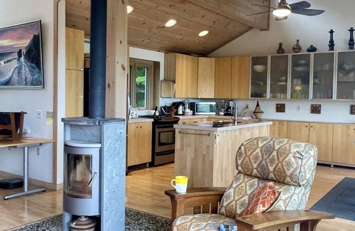 Putnam Station Casa | Stunning 4Bdrm Lake George Waterfront