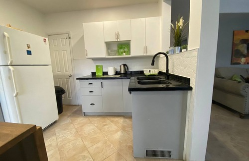 Cote-Saint-Paul Casa | Stunning 5-Bdrm Home, Gorgeous & Renovated, near Canal Lachine, family size