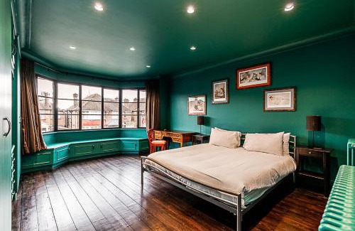 Mapesbury Casa | Stunning 5 Bed House in Willesden Green!