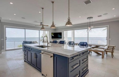 Big Pine Key Casa | Stunning 5 Bedroom Open Water Pool Home With Great Boating