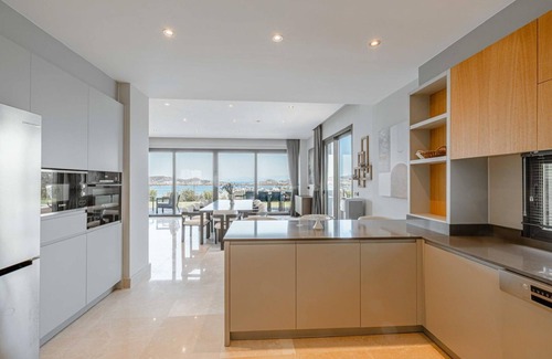 Yalikavak Villa | Impresionante villa de 5 dormitorios con vistas panorámicas al puerto deportivo de Yalikavak