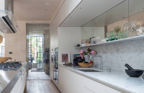 Avonmore and Brook Green Casa | Stunning 5bed 4bath, with pool