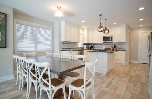 Sea Isle City Condominio | Stunning 6 Bedroom Within Walking Distance to Heart of Sea Isle