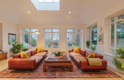 Wargrave Casa | Stunning 6-bedroom countryside home