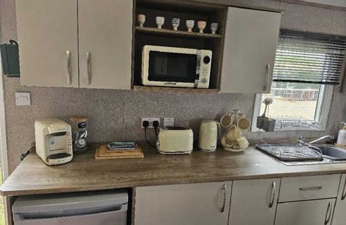 Pakefield Casa | Stunning 6 berth caravan near to the beach at Pakefield ref 68115CR
