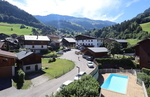 Areches Apartamento | Hermoso Dúplex en Alpes - 6 pers, Terraza, Garaje, Piscina, WiFi