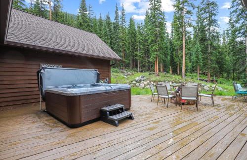 Blue River Casa | Stunning 6BR Lodge w Beautiful Mt Quandary Views