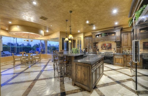Chandler Casa | STUNNING 8 Bedroom Mansion on Golf Course! Heated Pool/Spa! Theater Room!