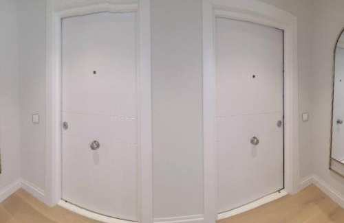 Cortes Apartamento | Stunning 8 pax apartment close to Puerta del Sol - Alcalá