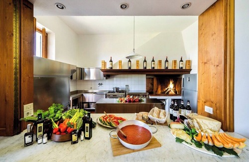 Chiocchio Villa | Impresionante 9BR - 9BA VILLA W / PISCINA CLIMATIZADA Y VISTAS INCREÍBLES, ¡ENTORNO DE VIÑEDOS!