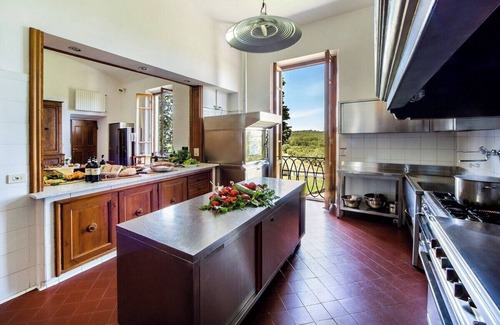 Chiocchio Villa | Impresionante 9BR - 9BA VILLA W / PISCINA CLIMATIZADA Y VISTAS INCREÍBLES, ¡ENTORNO DE VIÑEDOS!