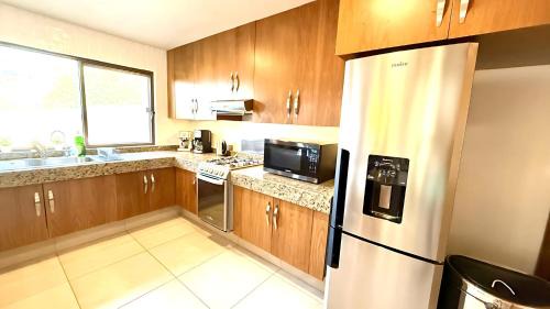 San Antonio Tlayacapan Casa | Stunning Ajijic Lake Chapala 2 Bdrm Retreat -Bikes - Gym - Pickleball Court