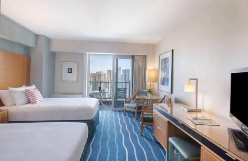 Ala Moana Casa | Stunning Ala Moana Studio Mtn View Balcony 2029