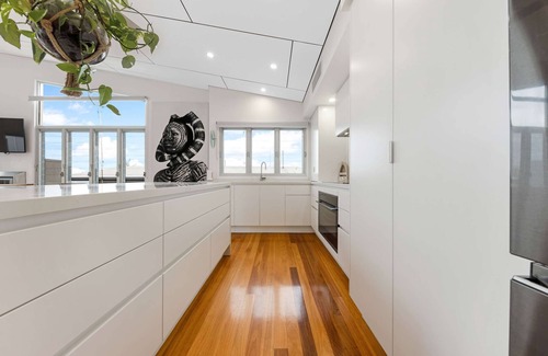 Alexandra Headland Casa | Stunning Alex Heads Beach House - Pet friendly