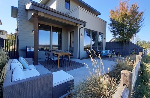 Southeast Boise Casa | Stunning and luxurious 180 degree views, across from Micron, 10 min to downtown!