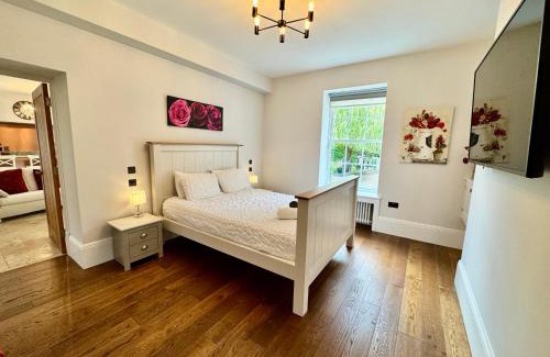 Holworth Casa | Stunning and luxurious Manor House holiday home