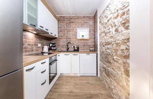 Donje Rastane Apartamento | Impresionante apartamento en Donje.