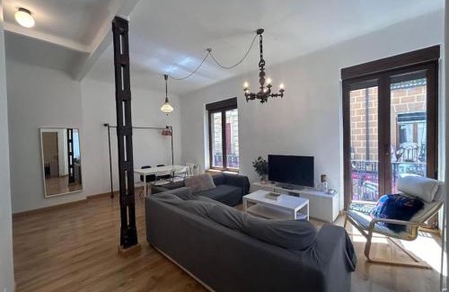 Barrio de La Latina Apartamento | Stunning apartment for 7 pax - CvB