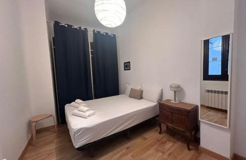 Barrio de La Latina Apartamento | Stunning apartment for 7 pax - CvB