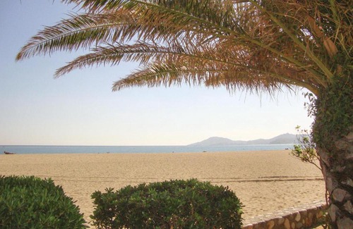 Plage d'Argeles Apartamento | Stunning apartment in Argels-sur-Mer with 3 Bedrooms and WiFi