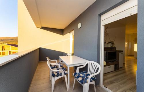 Gornji Karin Apartamento | Stunning Apartment In Gornji Karin