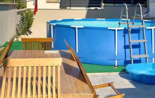 Gornji Karin Apartamento | Stunning Apartment In Gornji Karin