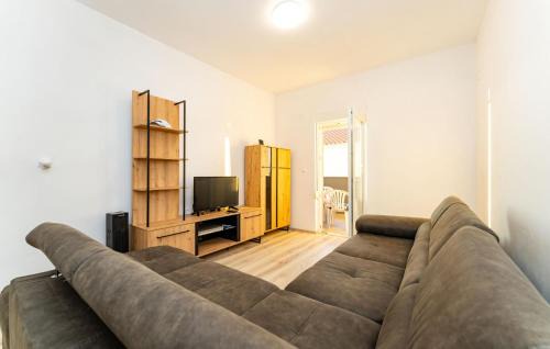 Gornji Karin Apartamento | Stunning Apartment In Gornji Karin