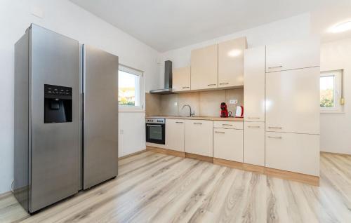Gornji Karin Apartamento | Stunning Apartment In Gornji Karin