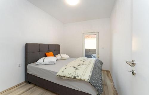 Gornji Karin Apartamento | Stunning Apartment In Gornji Karin