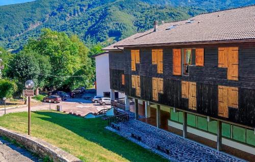 Fiumalbo Apartamento | Stunning Apartment In Fiumalbo With Wifi