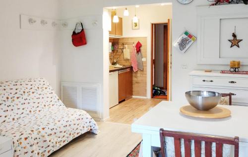 Fiumalbo Apartamento | Stunning Apartment In Fiumalbo With Wifi