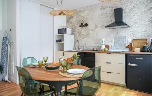 Saint-Renan Apartamento | Stunning Apartment In Saint-Renan