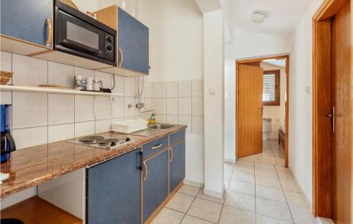Topla Apartamento | Stunning Apartment In Herceg Novi