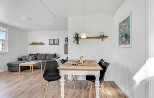 Haurvig Apartamento | Stunning Apartment In Hvide Sande