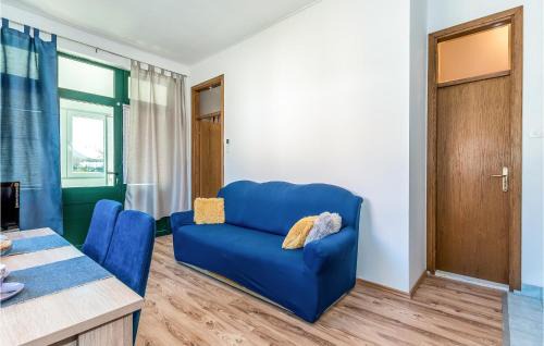 Drnis Apartamento | Stunning Apartment In Karalic With Wifi