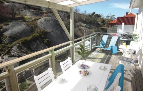 Kungshamn Apartamento | Stunning Apartment In Kungshamn