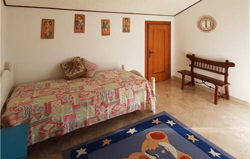 Penne Apartamento | Stunning Apartment In Penne With Wifi