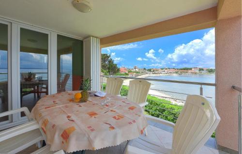Ugljan Apartamento | Stunning Apartment In Ugljan With Wifi